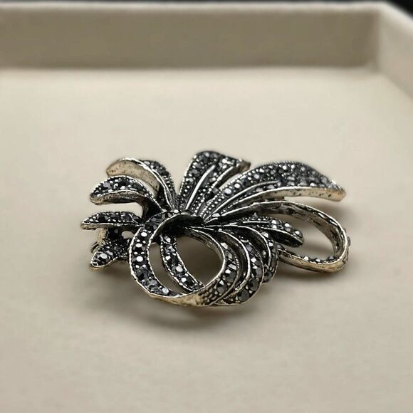Silver with Dark Gray Crystal Floral Flower Ribbon Pin Back Brooch - Picture 8 of 10